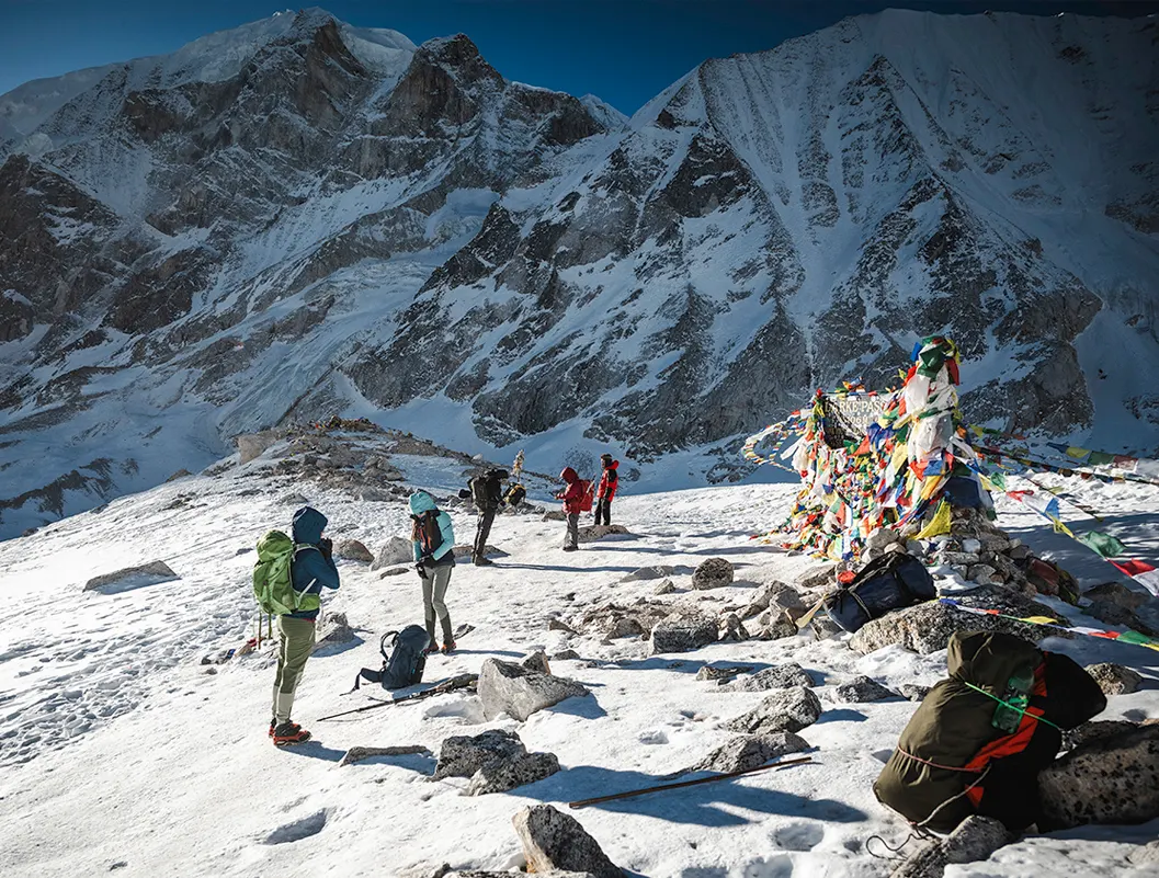 Cross Larke La Pass (5,106 m) and Trek to Bimthang (3,720 m)