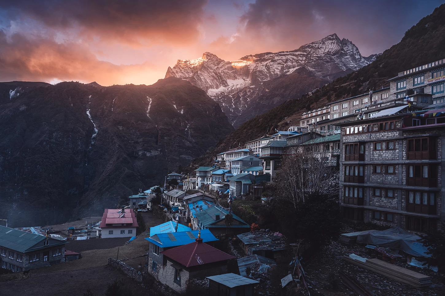 Everest, Khumbu travel scene 3